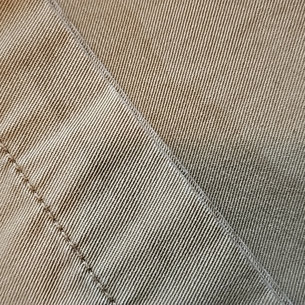 GapKhakis In Excellent pre-loved condition, Men's size 40/32 - Picture 3 of 6